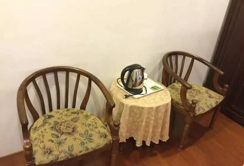 تختخواب و صبحانه Chill Villa