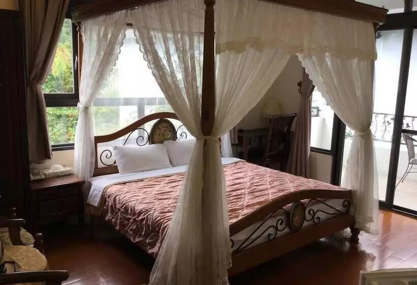 تختخواب و صبحانه Chill Villa