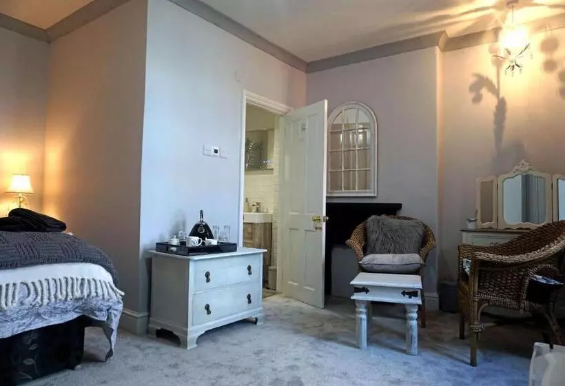 Aamiaismajoitus (B&B) Chilton House