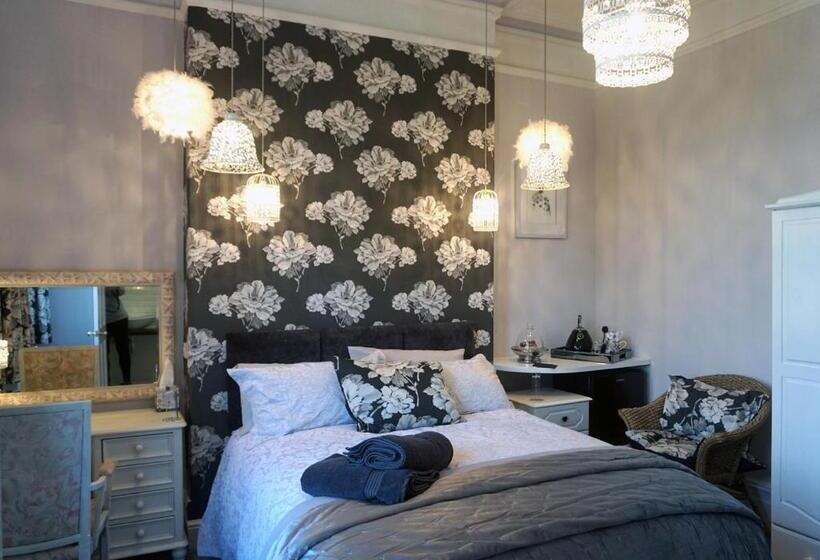 Bed and Breakfast Chilton House