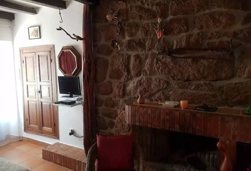 Aamiaismajoitus (B&B) L'orca Di San Gavinu