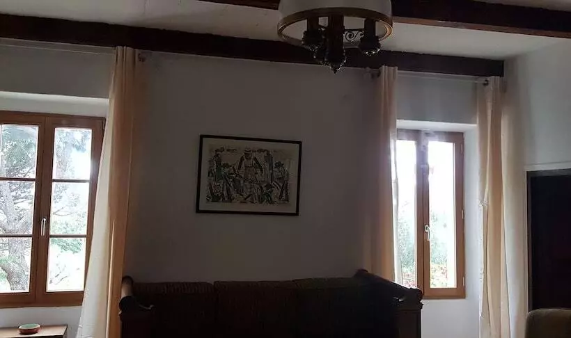 Aamiaismajoitus (B&B) L'orca Di San Gavinu