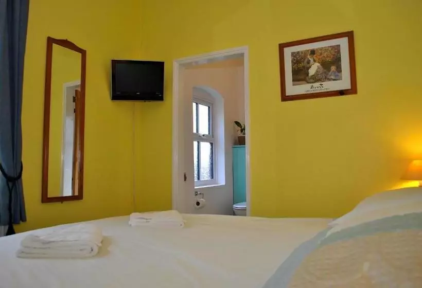 Holland House Bed & Breakfast