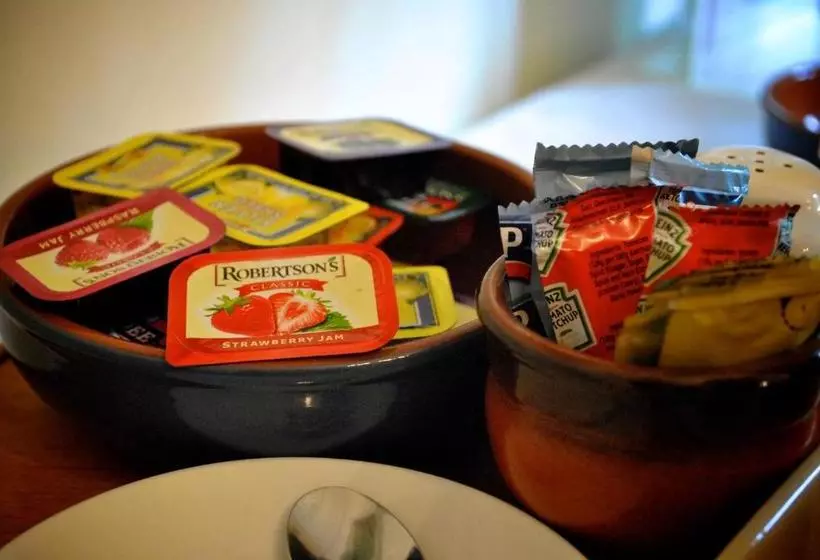 Holland House Bed & Breakfast