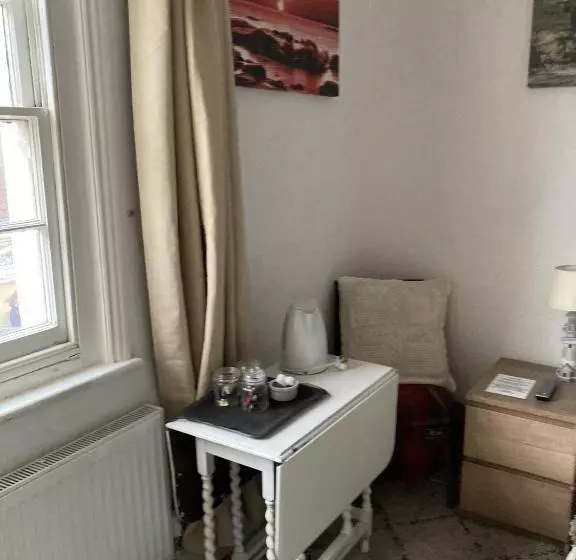 Hostelli Acapulco Rooms