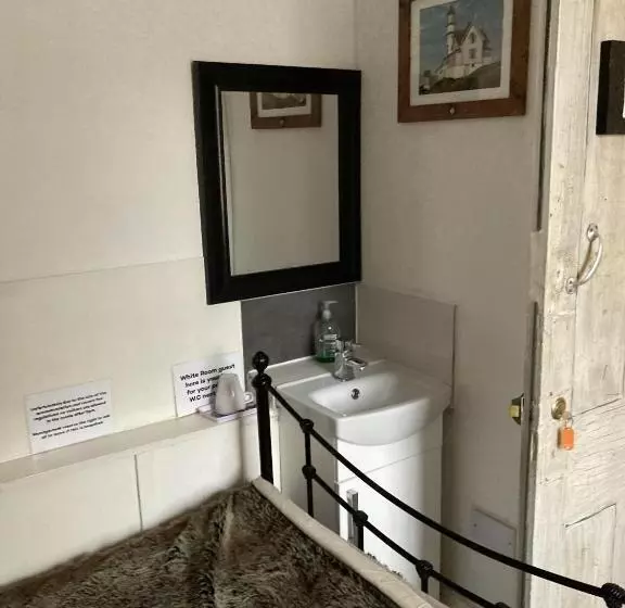 Hostelli Acapulco Rooms