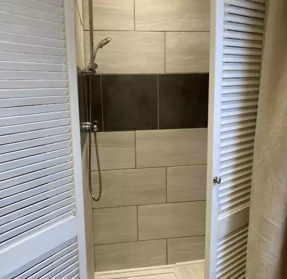 Hostelli Acapulco Rooms