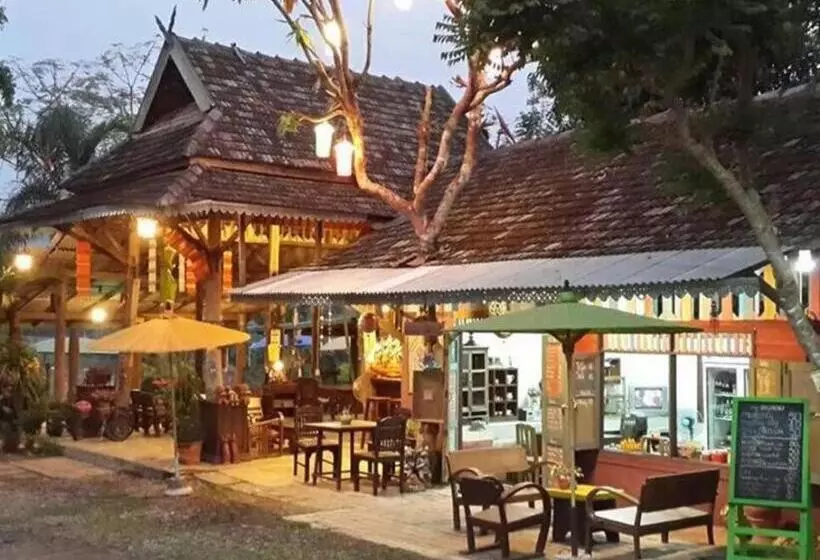 ホテル Baan Mai Kon Muang