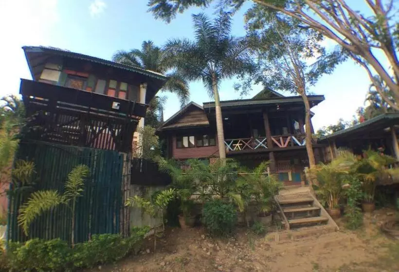 ホテル Baan Mai Kon Muang