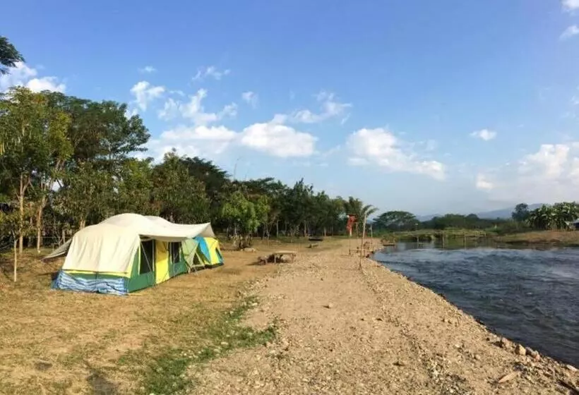 ホテル Baan Mai Kon Muang
