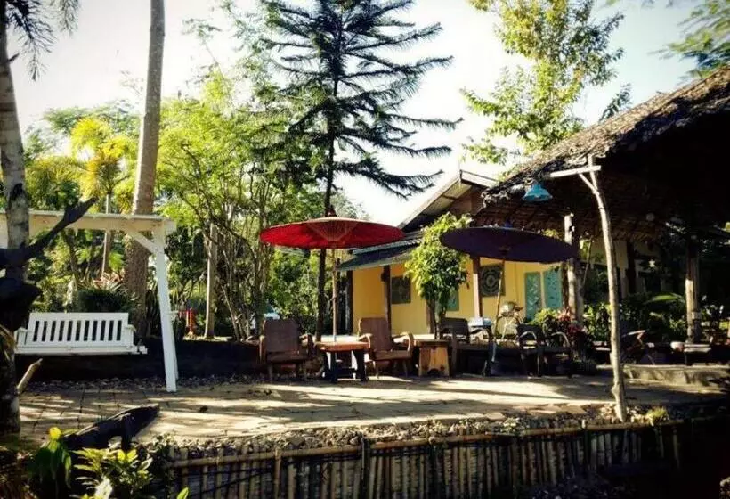ホテル Baan Mai Kon Muang