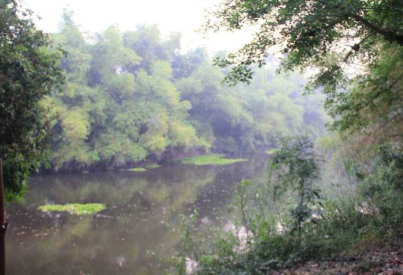 בית מלון כפרי Baan Tonmai Resort