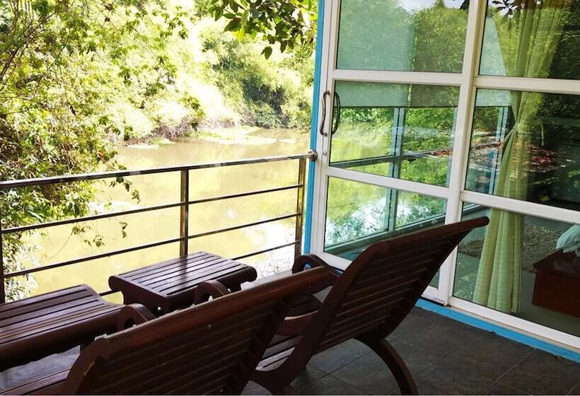 בית מלון כפרי Baan Tonmai Resort