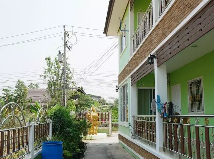 ホテル Boonying Place