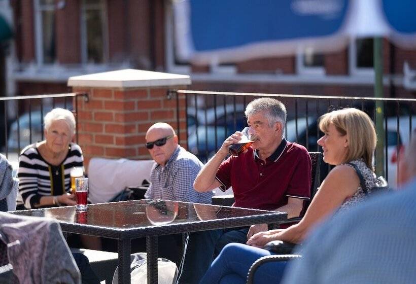 Отель Bournemouth Sands