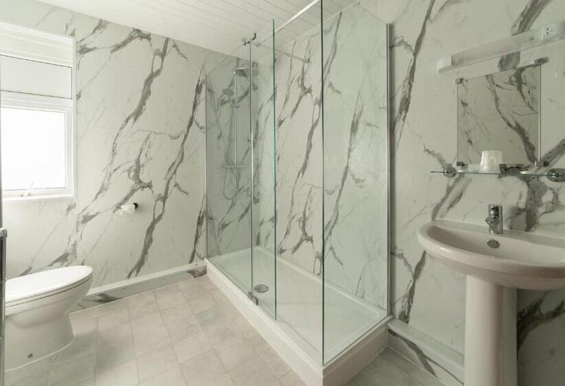 Отель Bournemouth Sands