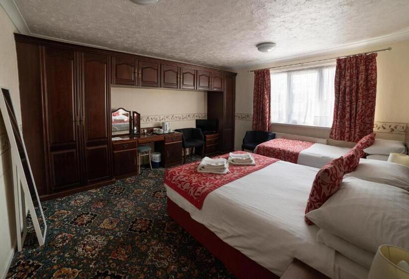 Отель Bournemouth Sands