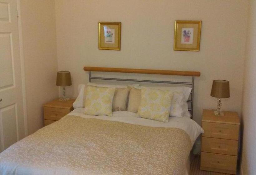 Myrtle House Hotel Tenby