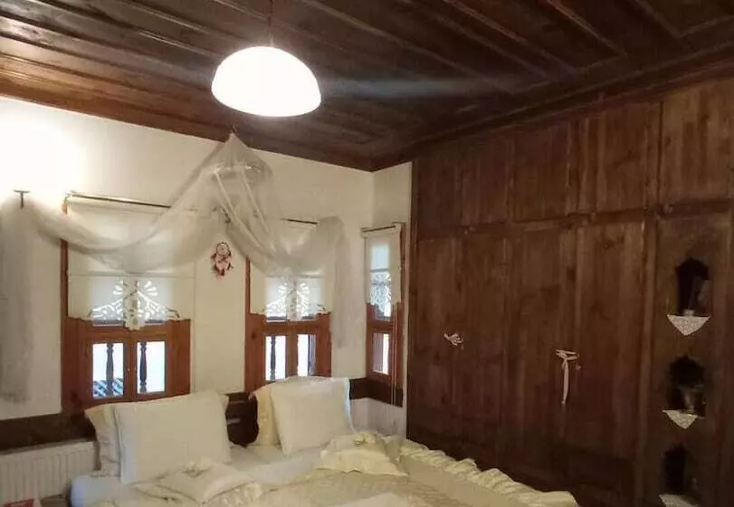 ホテル Nimet Hanım Konağı