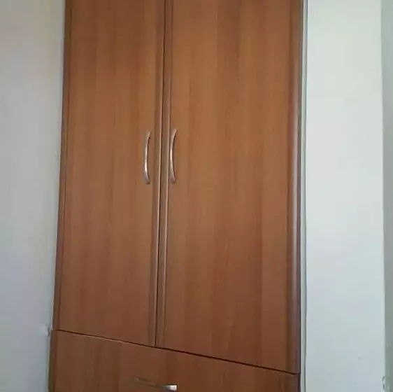 هتل Paula Guest House