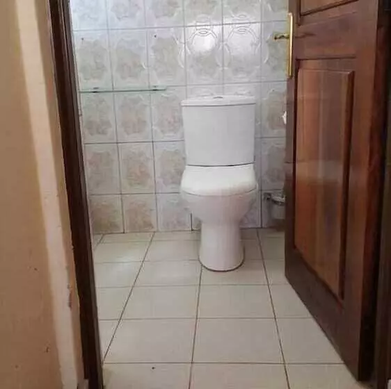 هتل Paula Guest House