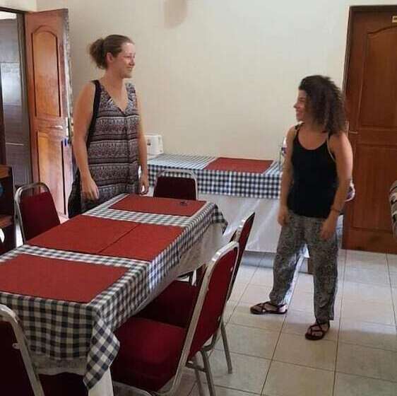 هتل Paula Guest House