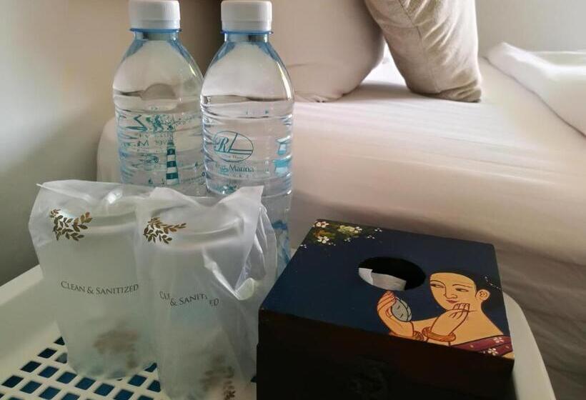 בית מלון כפרי River Marina Resort