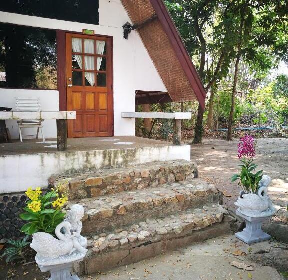 בית מלון כפרי River Marina Resort