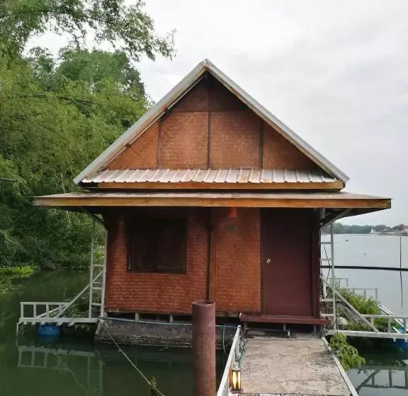 ホテル River Marina Resort