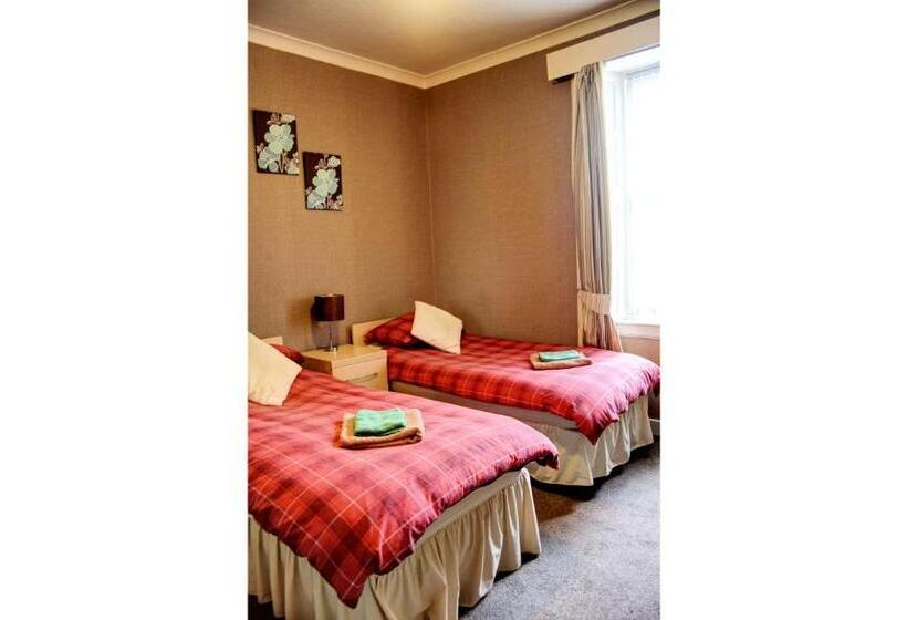 پانسیون Atticus Central Guest House