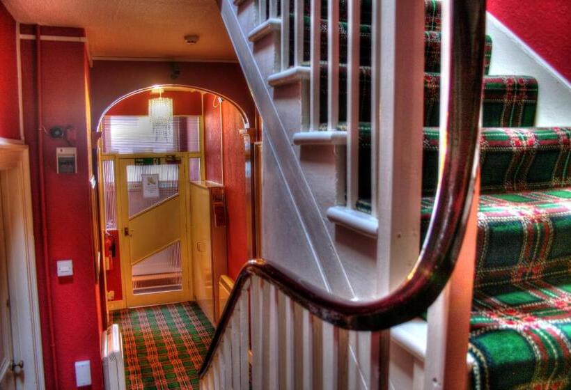 پانسیون Atticus Central Guest House