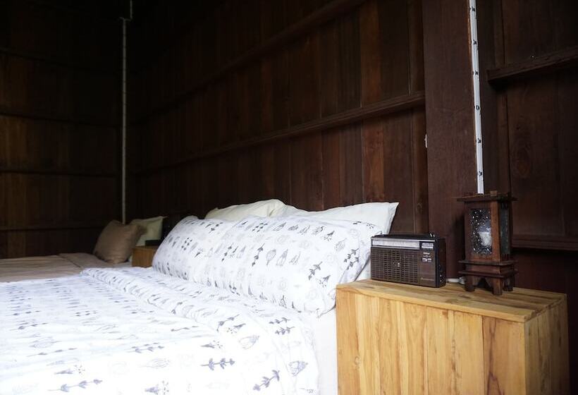 پانسیون Kaampuju Cafe And Rooms