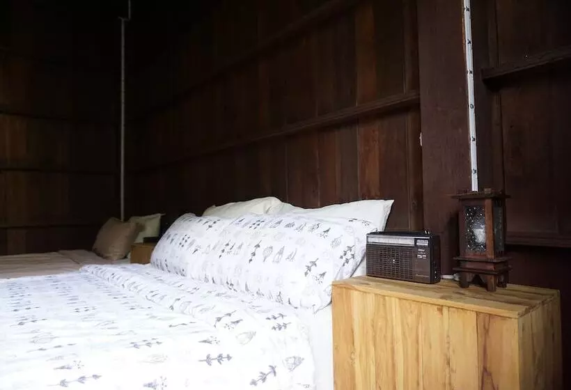 ペンション Kaampuju Cafe And Rooms