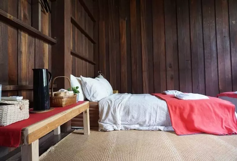 ペンション Kaampuju Cafe And Rooms