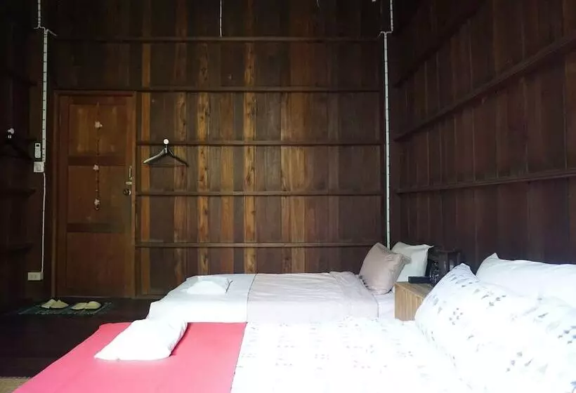 ペンション Kaampuju Cafe And Rooms