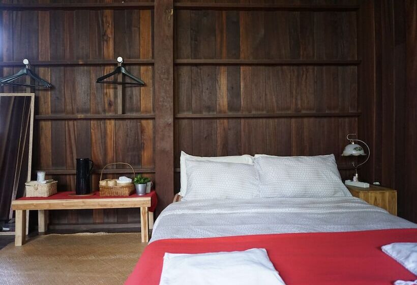 پانسیون Kaampuju Cafe And Rooms