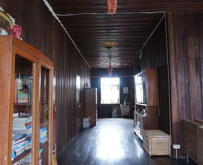 پانسیون Kaampuju Cafe And Rooms