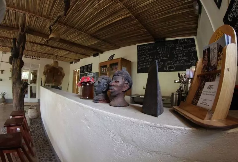پانسیون Kara Tunga, Karamoja Safari Camp
