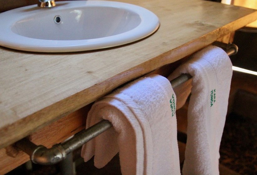 پانسیون Kara Tunga, Karamoja Safari Camp