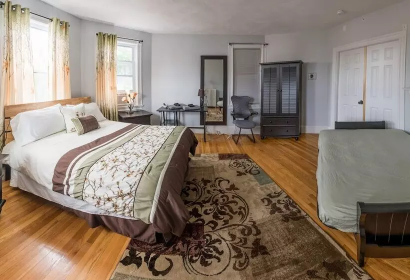 Wyman Bed & Breakfast