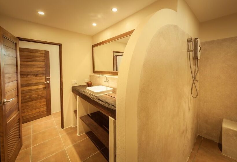 Baan Ya Kha Villa 5 Bedrooms