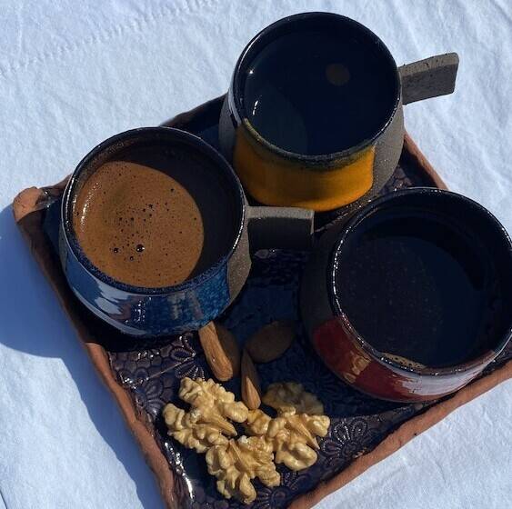 تختخواب و صبحانه Adacayi Otel