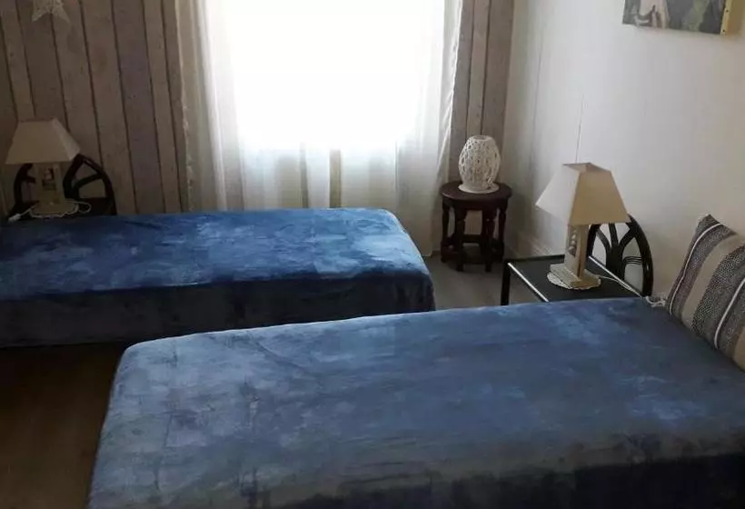 Aamiaismajoitus (B&B) Gîte Du Lion90 Chambresdulion90