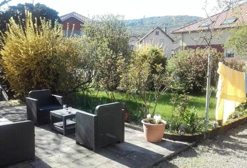 Aamiaismajoitus (B&B) Gîte Du Lion90 Chambresdulion90