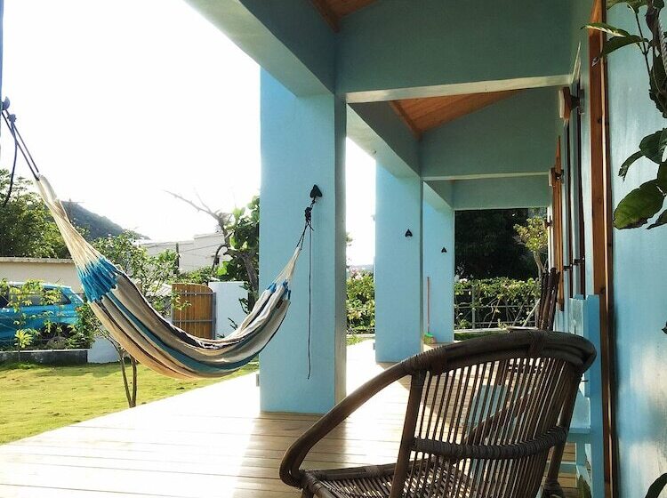 تختخواب و صبحانه Mooning The Hill