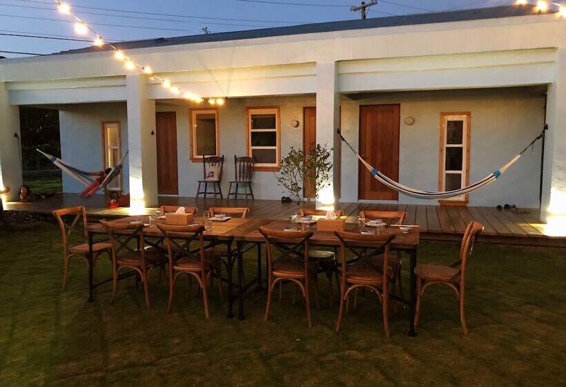 تختخواب و صبحانه Mooning The Hill