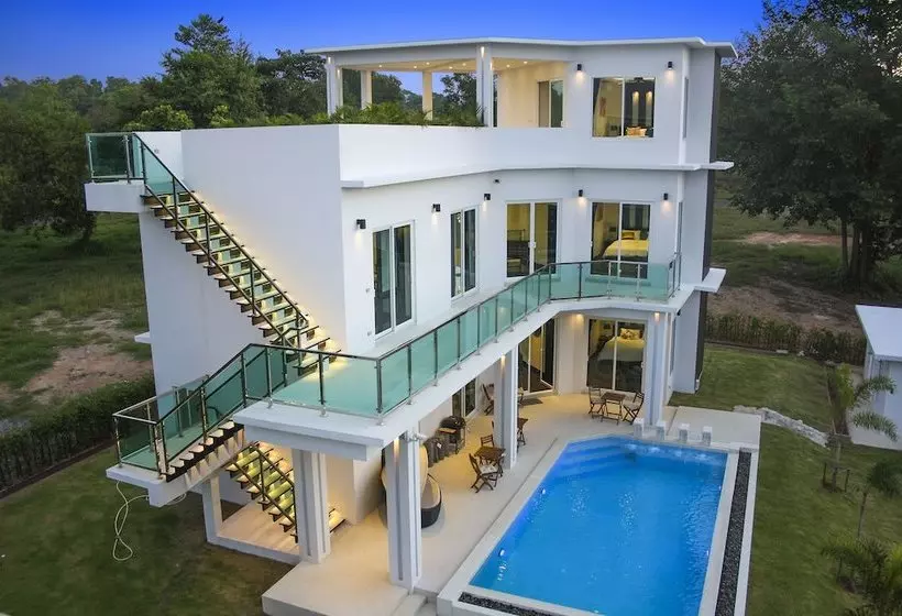 Green View Villas