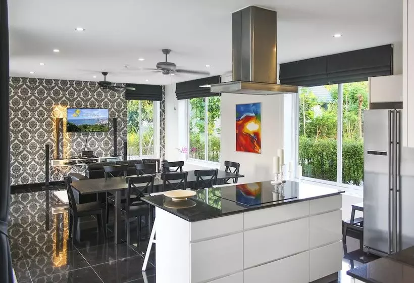 Green View Villas