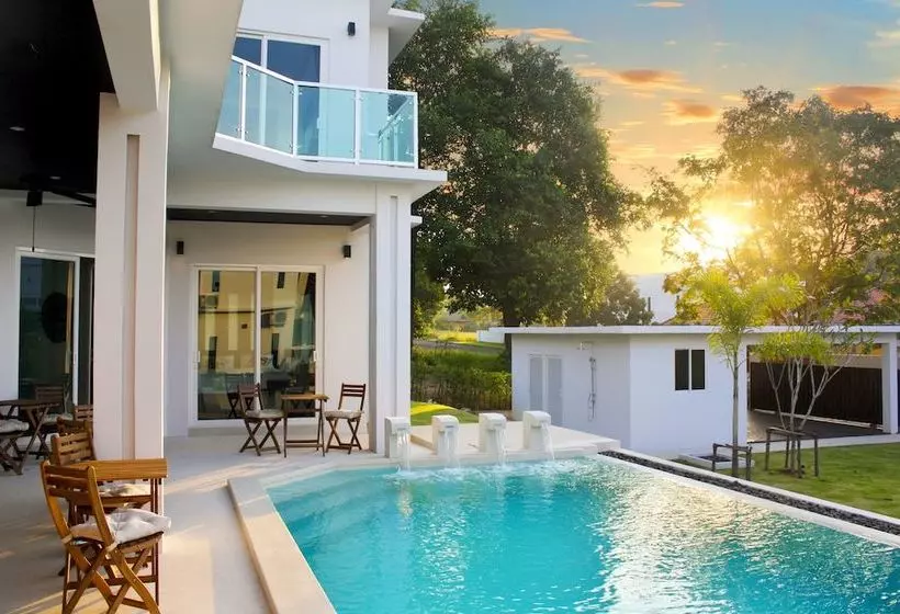 Green View Villas