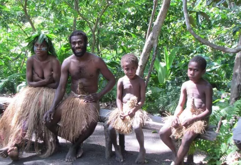 هتل Castle Tree House